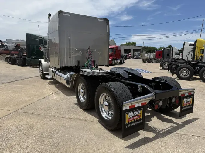 2019 Peterbilt 389