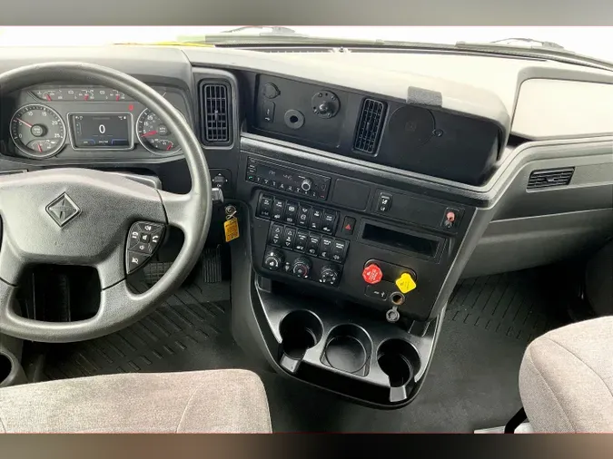 2022 INT LT625 6x4
