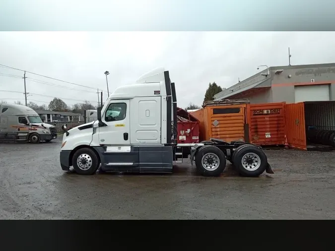 2021 Freightliner Cascadia 12692e2e9799d82a408cc69873ce6dad326