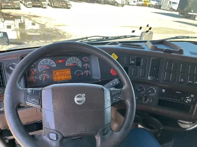 2016 Volvo VNL64670