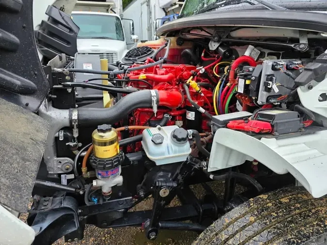 2019 FREIGHTLINER M2 106