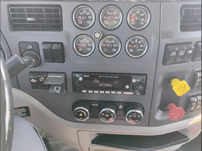 2022 Peterbilt 579
