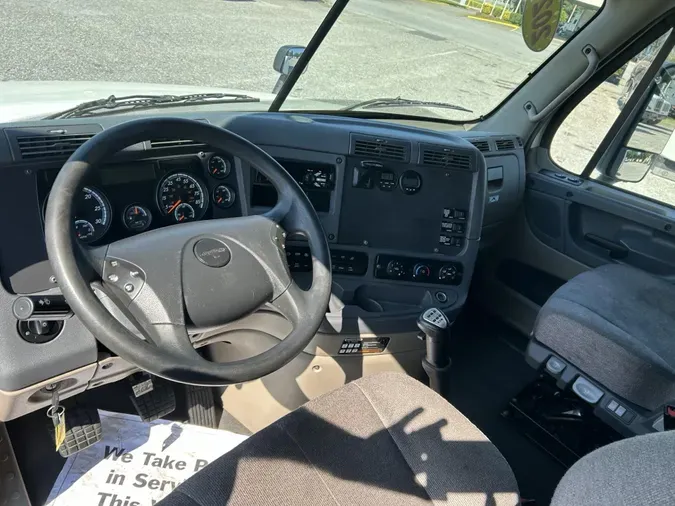 2020 Freightliner Cascadia