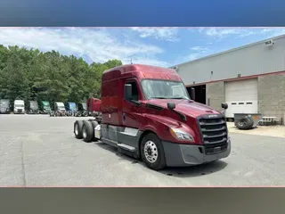 2020 Freightliner Cascadia 126
