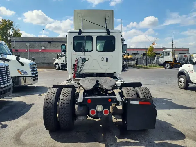 2019 FREIGHTLINER/MERCEDES CASCADIA 113