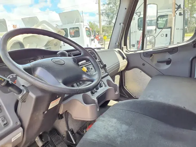 2019 FREIGHTLINER/MERCEDES M2 10692f894277ba7c10d68f6212eeed87b58