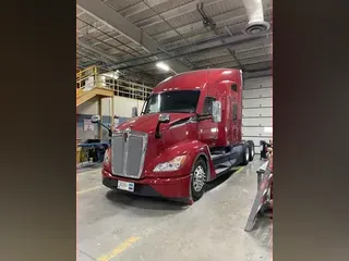 2022 KENWORTH T680