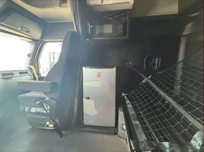 2023 Freightliner Cascadia 126