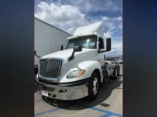 2019 NAVISTAR INTERNATIONAL LT625 DAYCAB T/A