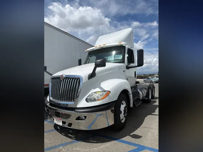 2019 NAVISTAR INTERNATIONAL LT625 DAYCAB T/A92fe72254b0bd0bf9218265263783c5f