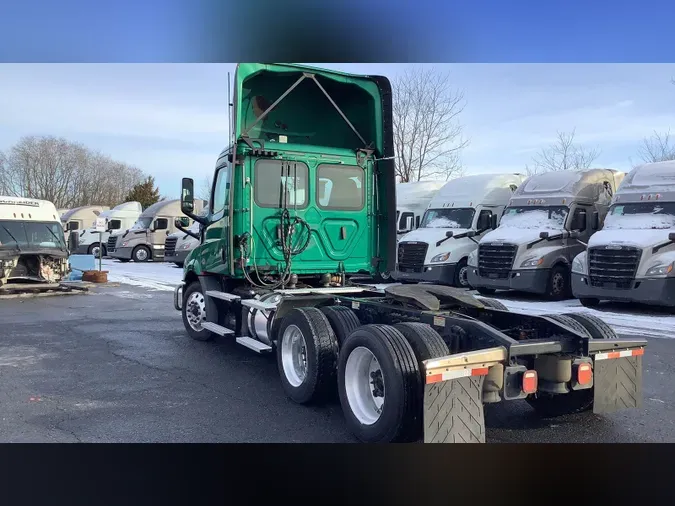 2020 Freightliner Cascadia 126930f06ff271f8010c1927c81077a063d