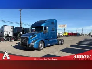 2023 VOLVO VNL760