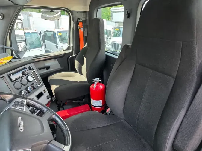 2019 FREIGHTLINER NEW CASCADIA 126