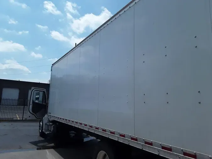 2022 FREIGHTLINER/MERCEDES M2 106
