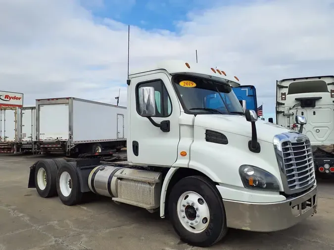 2019 FREIGHTLINER/MERCEDES CASCADIA 113