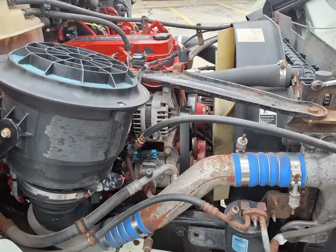 2018 FREIGHTLINER M2 106