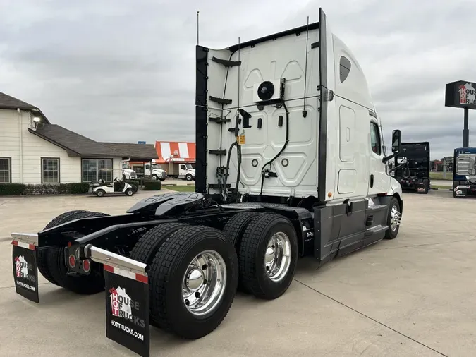 2020 Freightliner Cascadia