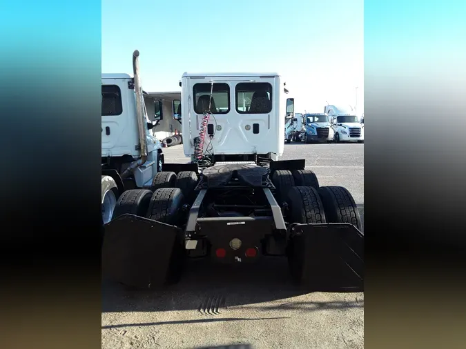 2016 FREIGHTLINER/MERCEDES CASCADIA 125