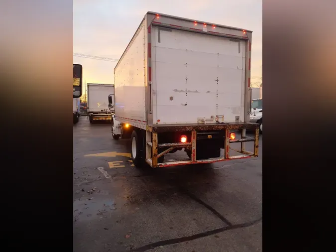 2019 FREIGHTLINER/MERCEDES M2 106