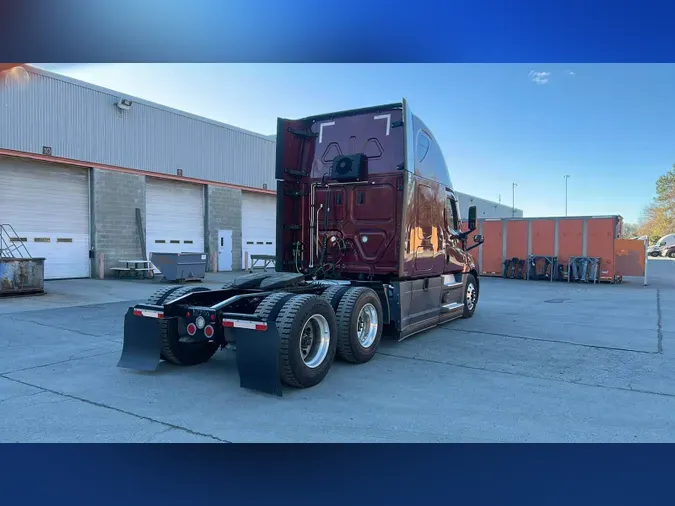 2022 Freightliner Cascadia 126932c80b9b84e2fccc2153b5ba29142e7