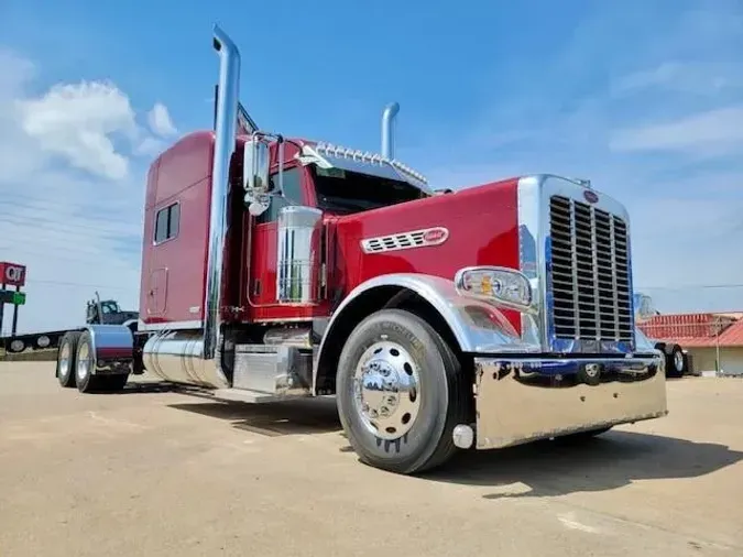 2022 Peterbilt 389