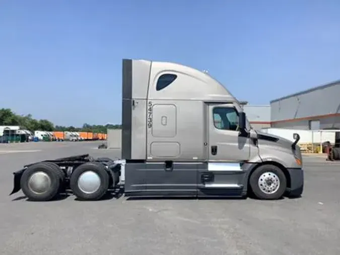 2023 Freightliner Cascadia