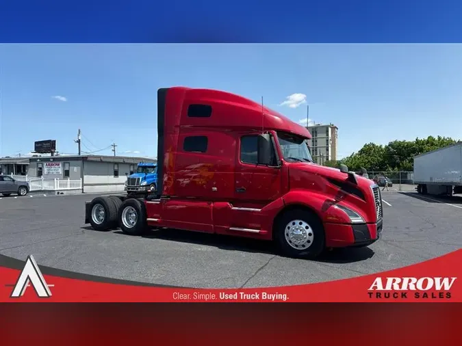 2021 VOLVO VNL760