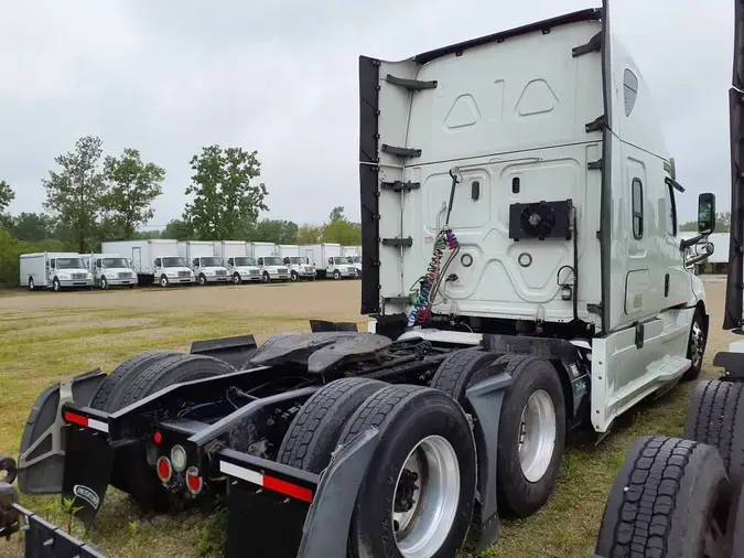 2019 FREIGHTLINER NEW CASCADIA PX12664