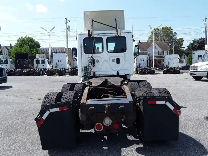 2016 FREIGHTLINER/MERCEDES CASCADIA 125