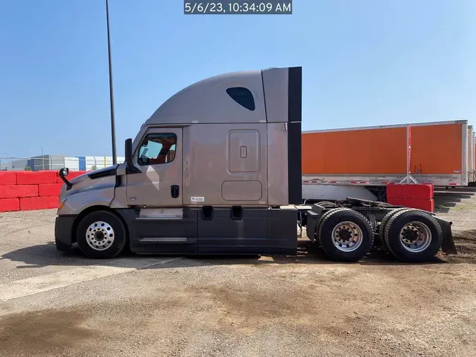 2022 Freightliner Cascadia