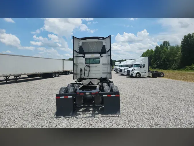 2019 Volvo VNL300