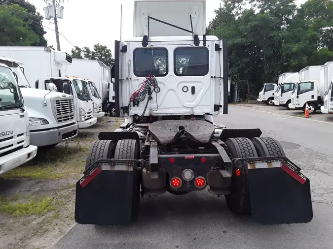 2020 FREIGHTLINER/MERCEDES CASCADIA 113