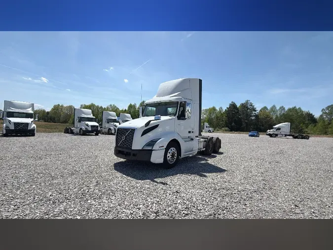2020 Volvo VNL300