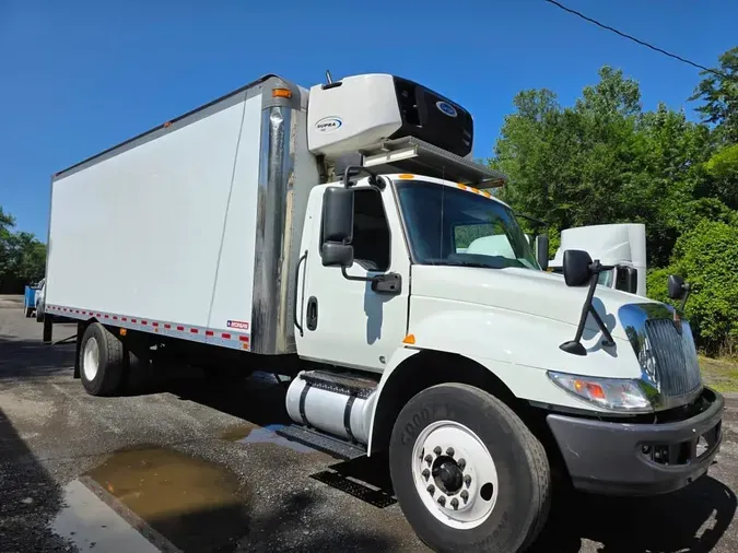 2020 NAVISTAR INTERNATIONAL MV607 (4X2)