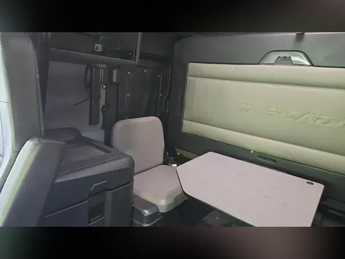 2021 Freightliner Cascadia 126