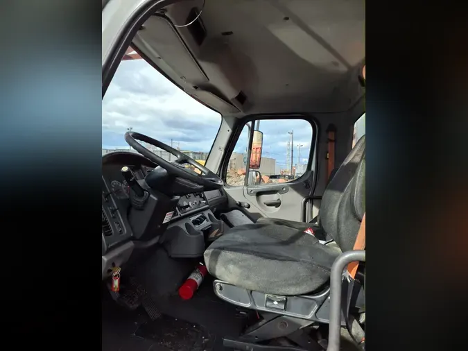 2019 FREIGHTLINER/MERCEDES M2 112