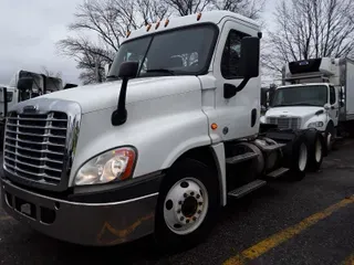 2016 FREIGHTLINER/MERCEDES CASCADIA 125