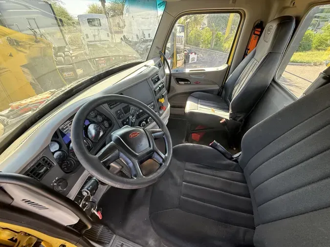 2021 Peterbilt 579934a19ec928764f97c1ad4ca6c7301a3