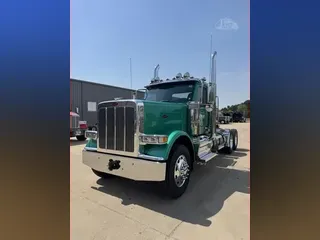 2027 PETERBILT 589