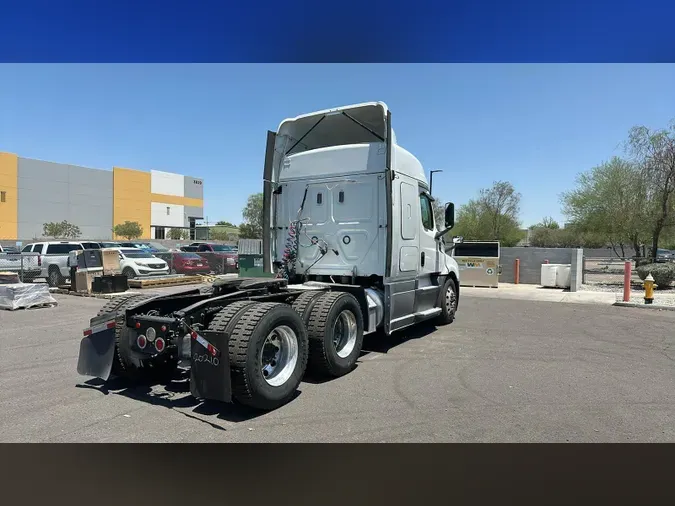 2020 Freightliner Cascadia