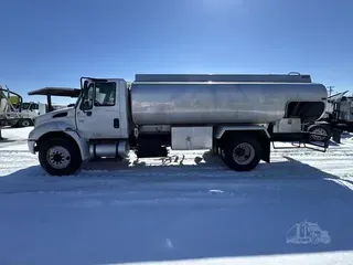 2004 INTERNATIONAL DURASTAR 4300