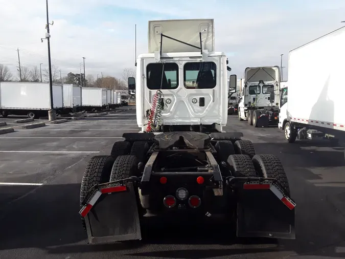 2016 FREIGHTLINER/MERCEDES CASCADIA 125