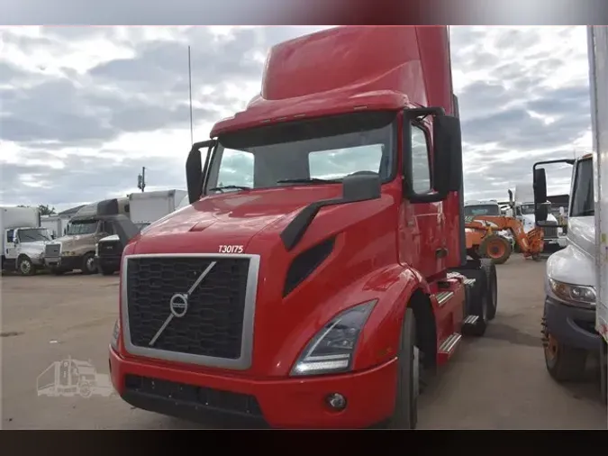 2020 VOLVO VNR64T300935acb2e37e645ff5b4e881bb47bef6e