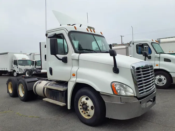 2016 FREIGHTLINER CASCADIA 125