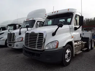 2015 Freightliner CASCADIA 125