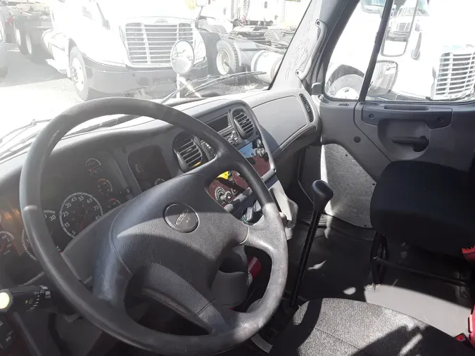 2018 FREIGHTLINER/MERCEDES M2 106