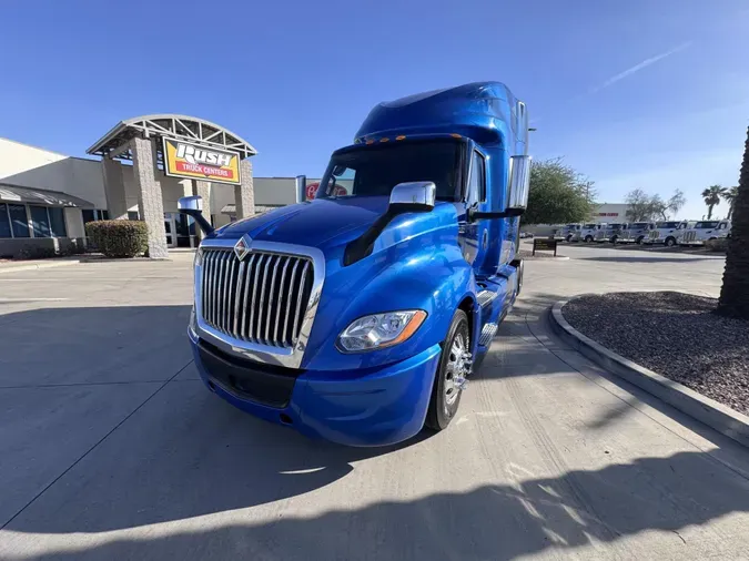 2022 International LT625