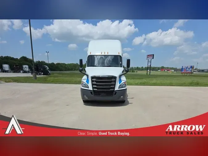 2020 FREIGHTLINER CA126