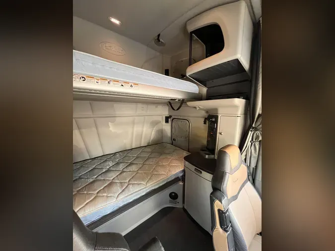 2021 Peterbilt 579