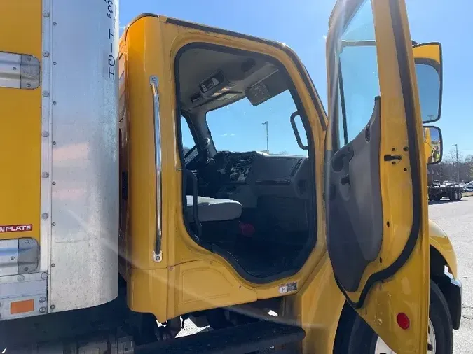 2018 Freightliner M2